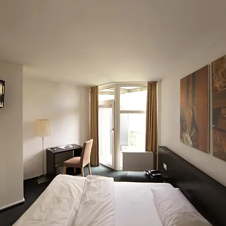 Wald & Golfhotel Lottental מלון 3*
