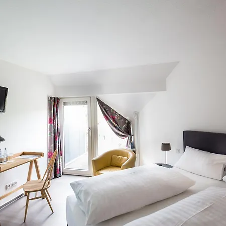 Wald & Golfhotel Lottental 3* בוכום