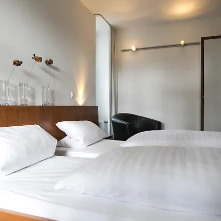 Wald & Golfhotel Lottental 3* בוכום