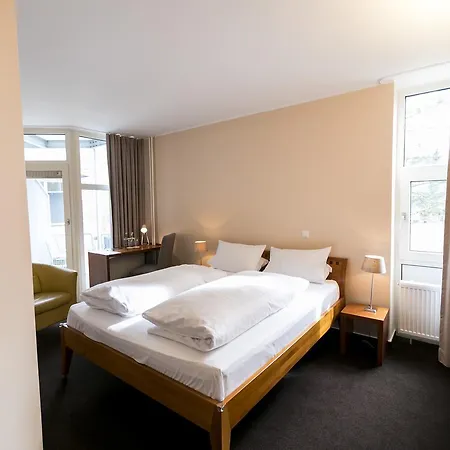 Wald & Golfhotel Lottental בוכום