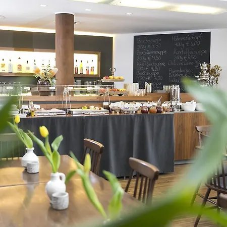 Wald & Golfhotel Lottental בוכום